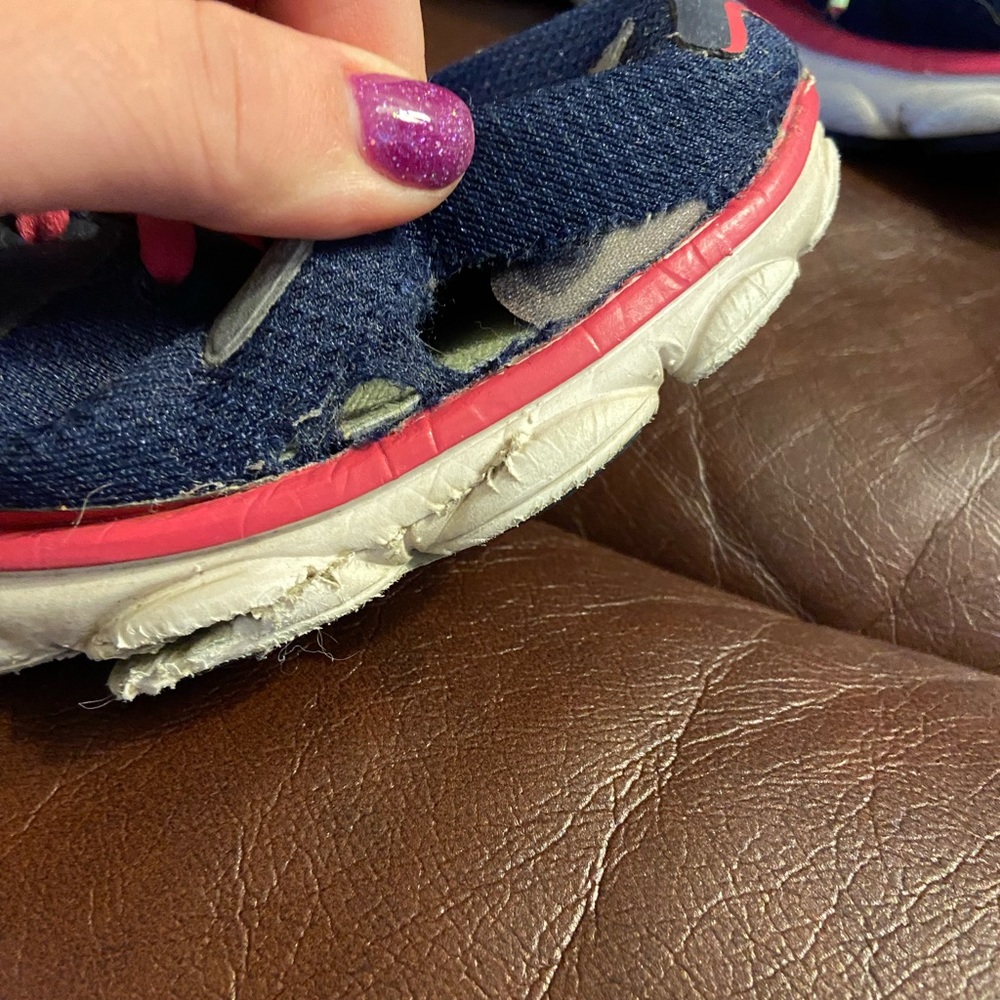 FREE Brooks PureFlow - Picture 6 of 6